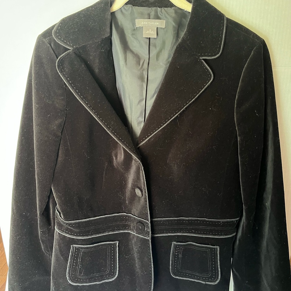 Ann Taylor Black Blazer with Contrast Stitching size 8